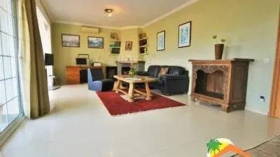 Chalet on Nicolau Cabanas Street, No Number photo 5