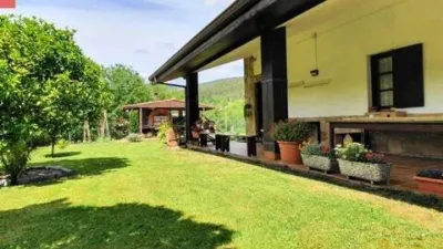 Chalet in Barrio Samano photo 9