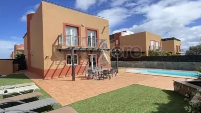 Chalet in La Oliva photo 3