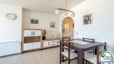 Apartment in Passatge Muga Delta photo 6