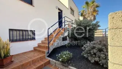Terraced house on Calle Las Dunas photo 3