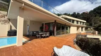 Chalet on Carrer de Roca Vila photo 7
