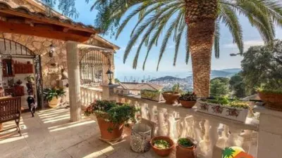 Chalet on Carrer del Riu Muga photo 3