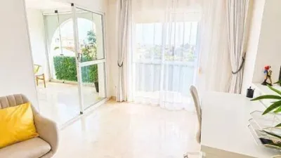 Apartment in El Paraíso-Atalaya-Benamara photo 11