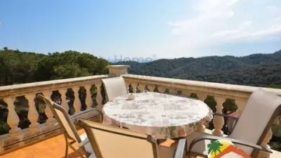Chalet on Carrer Versalles photo 25