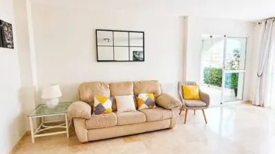Apartment in El Paraíso-Atalaya-Benamara photo 7
