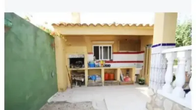 Chalet on Calle E photo 7