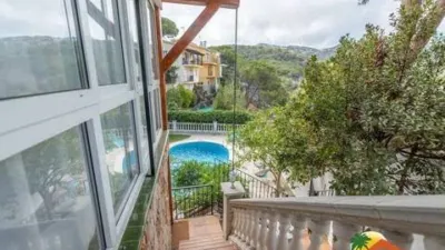 Chalet on Carrer de Luxemburg photo 41