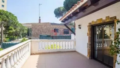 Chalet en Carrer de Víctor Català photo 20