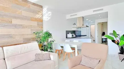 Pis – Torrevieja, Urbanización Los Balcones - Més