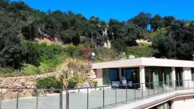 Chalet on Carrer de Roca Vila photo 6