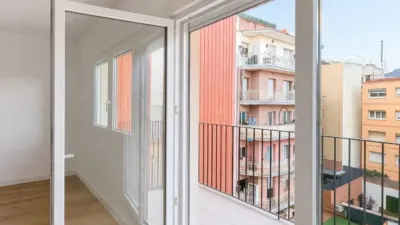 Apartment on Avinguda de la Constitució photo 12
