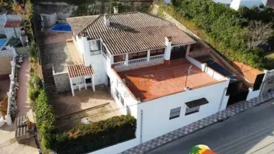 Chalet on Carrer del Galzeran photo 36