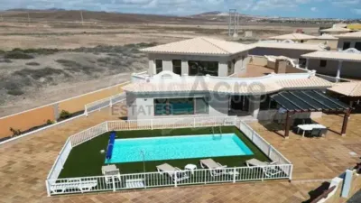 Chalet in Antigua photo 9