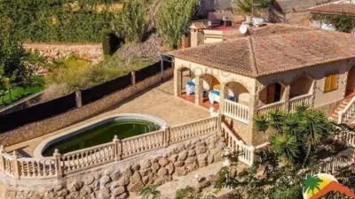 Chalet on Serra del Bergada Street, 1 photo 23