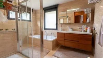 Chalet on Carrer de Grècia photo 27
