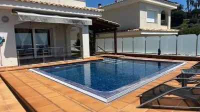 Chalet on Calle Farell Del, 2 photo 2