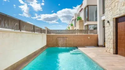 Casa – Los Montesinos - Més