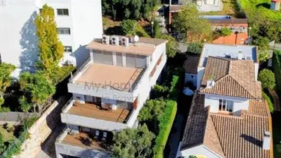 Chalet on Carrer de Pere Puig i Llensa photo 3