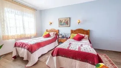 Chalet on Carrer del Riu Muga photo 28