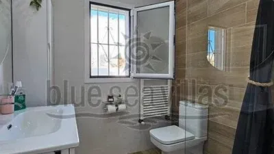 Chalet on Calle de los Agracejos photo 16