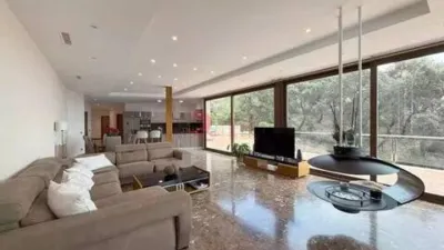 Chalet on Carrer de Roca Vila photo 9