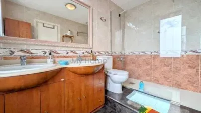 Chalet on Calle Lluisa Usall i Bosch No Number photo 15