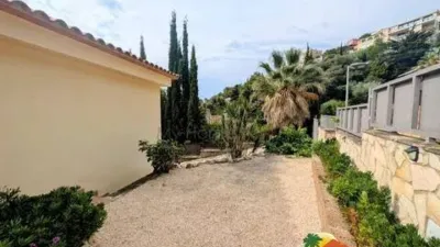 Chalet on Calle Lluisa Usall i Bosch No Number photo 43