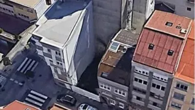 Terreno en venta en Calle del Cantábrico - Más