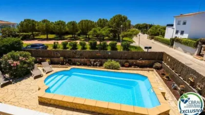 Chalet on Carrer del Castanyer photo 3