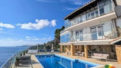 Chalet on Calle Franca No Number photo 4