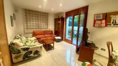Chalet on Carrer de Pere Puig i Llensa photo 50