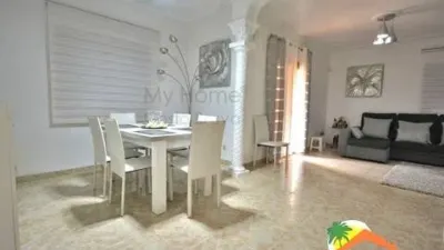 Chalet on Serra del Bergada Street, 1 photo 4