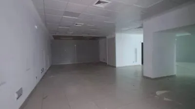 Local comercial en venta en Calle de Barcelona, cerca de Ronda de Outeiro - Més
