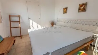 Chalet on Carrer Montroig photo 30