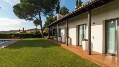 Chalet on Carrer de la Riera photo 3