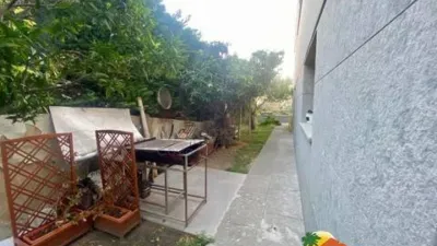 Chalet on Carrer de Pere Puig i Llensa photo 44