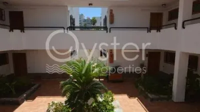 Apartment on Avenida Santiago Puig photo 18