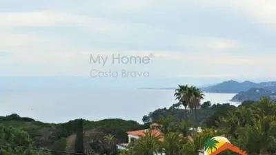 Chalet on Calle Baixada Costa de Llevant S-N photo 3