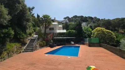 Chalet on Avinguda dels Arbres photo 3