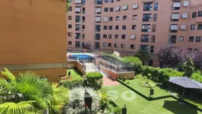 Apartment in Guindalera photo 2