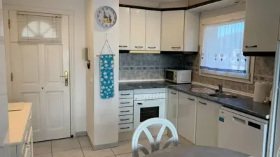 Apartment on Carrer de Joanot Martorell photo 15