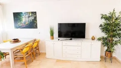 Apartment in El Paraíso-Atalaya-Benamara photo 9