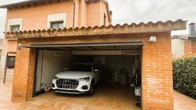 Chalet en L'Ametlla del Vallès photo 2