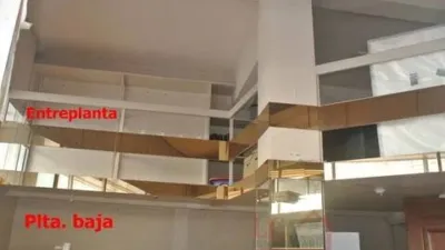 Local comercial en alquiler en Plaza del Comercio - Vista 2