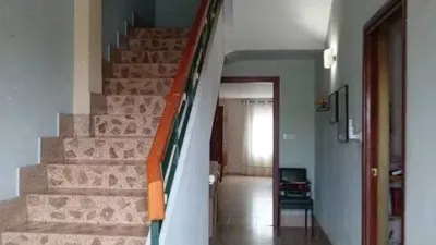 Casa adosada en venta en Calle de la Paz - Vista 2