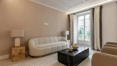 Apartment in Palacio photo 7