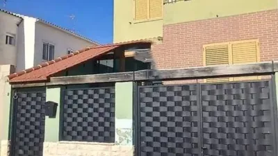 Casa adosada en venta en Calle Calle Agricultores, 6 - Vista 2