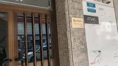 Local comercial en alquiler en Rúa Gramela - Vista 3