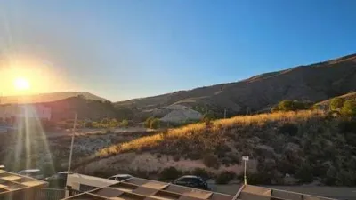 Duplex Penthouse with Dream Views: Infinite Mediterranean Sea Views - Camporosso Village, Finestrat 112 m² interior | 191.51 m² total built-up area | 170.27 m² usable surface 3 bedrooms | 3 bathrooms 82.56 m² of terraces, including a spectacular rooftop solarium of 43.82 m² with jacuzzi Stunning panoramic sea views 1 parking space included Energy Class A - Extremely energy efficient (30 kWh/m²/year) Layout: First Floor (74 m²): Open-plan living-dining room with modern kitchen, 2 bedrooms (master with en-suite bathroom), 2 bathrooms and 16 m² terrace with sea views. Second Floor (29 m²): Spacious third bedroom/multi-purpose room, bathroom, storage room, 16.60 m² terrace, plus an impressive rooftop solarium of 43.82 m² with 180° panoramic sea and Benidorm skyline views! Features: Air conditioning (heating/cooling) | Automatic awnings and electric shutters | Alarm system | Fully equipped modern kitchen | Parking space included | Energy rating A | All furniture included | Complete smart home system controllable via mobile app (electric shutters, all lights, air conditioning, door intercom and more) Community Services: Outdoor and heated swimming pools | Padel court | Gym | Children's playground | Gardens Privileged Location - Calle Colombia 2, Finestrat: 10 min to beaches | Shopping centres and supermarkets | Golf courses | Restaurants | Medical services and schools Perfect for: Families, investors, seekers of Mediterranean lifestyle, permanent or holiday residence, the best of life on the Costa Blanca. A Unique Opportunity: Modern duplex penthouse with A energy certification, huge private rooftop solarium with jacuzzi, smart home technology and all furniture included in one of the most complete urbanisations on the Costa Blanca. photo 7